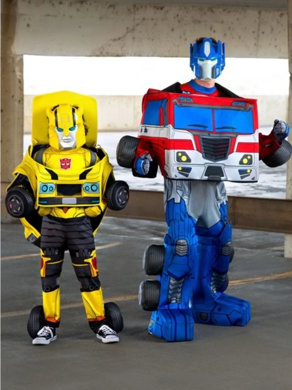 Disguise Transformers Bumblebee converting child costume. NWT small 4-6